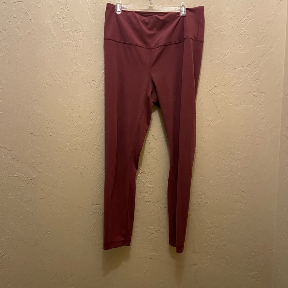 Yogalicious High-Waist Leggings in Burgundy